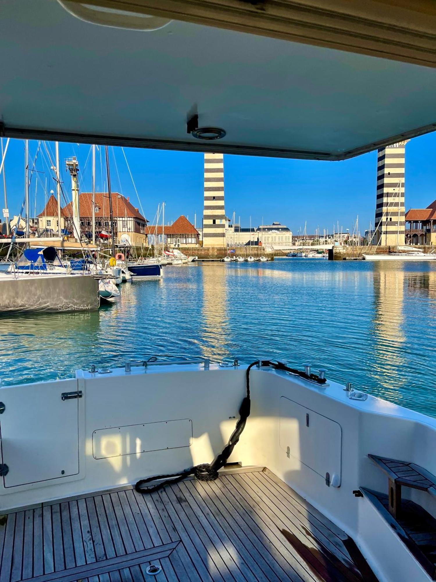 Yacht Deauville Eksteriør bilde